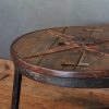 Tavolino industriale di riuso in ferro e legno